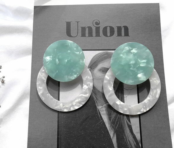 Acrylic stud circle earrings
