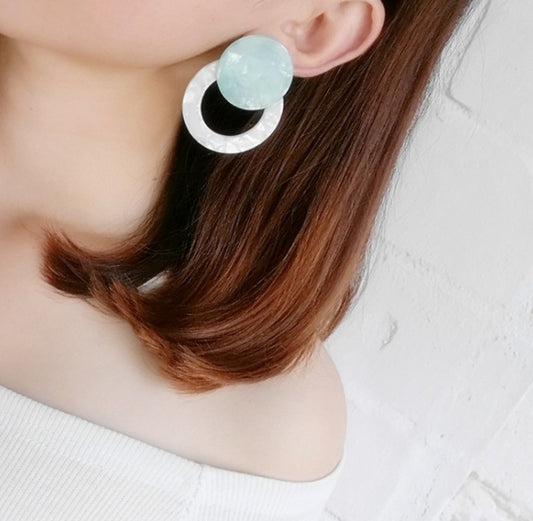 Acrylic stud circle earrings
