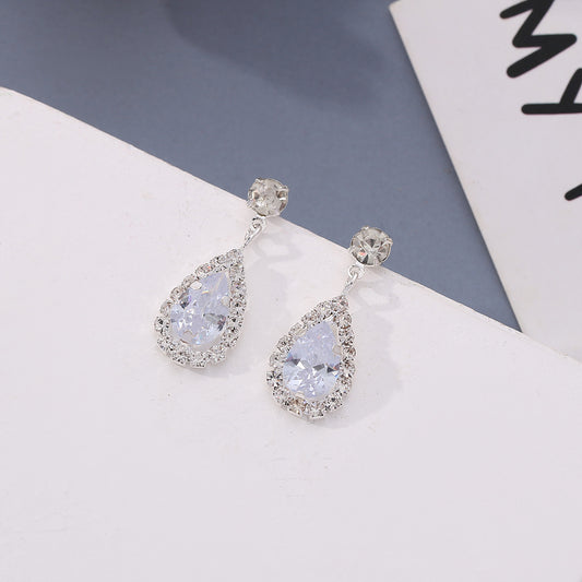 New Water Drop Diamond Stud Earrings Fashionable Temperament Tear Stud Earrings Personalized And Simple Earrings Women Silver Stud Earrings Eardrops