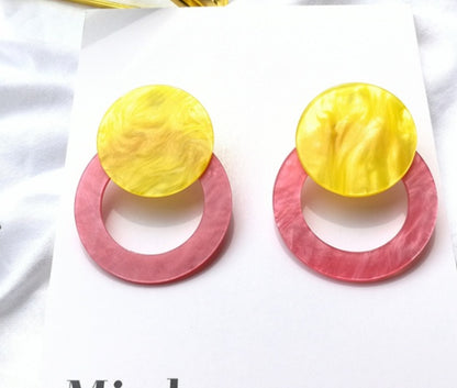 Acrylic stud circle earrings