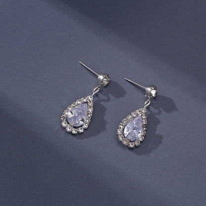 New Water Drop Diamond Stud Earrings Fashionable Temperament Tear Stud Earrings Personalized And Simple Earrings Women Silver Stud Earrings Eardrops